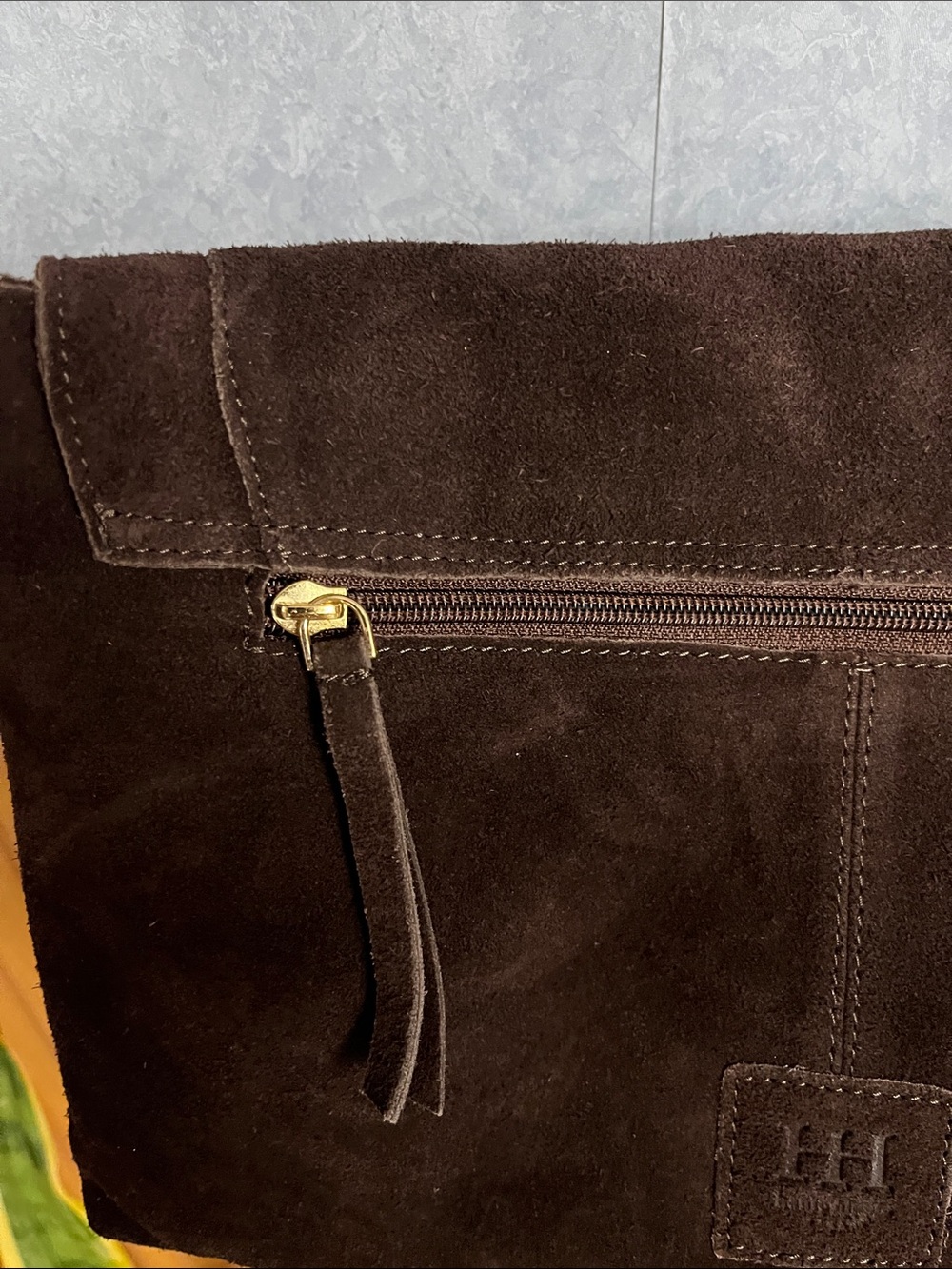 Haute Hippie Dark Brown Suede Envelope with Eyelet Detail 100% Suede NWT - Picture 12 of 15